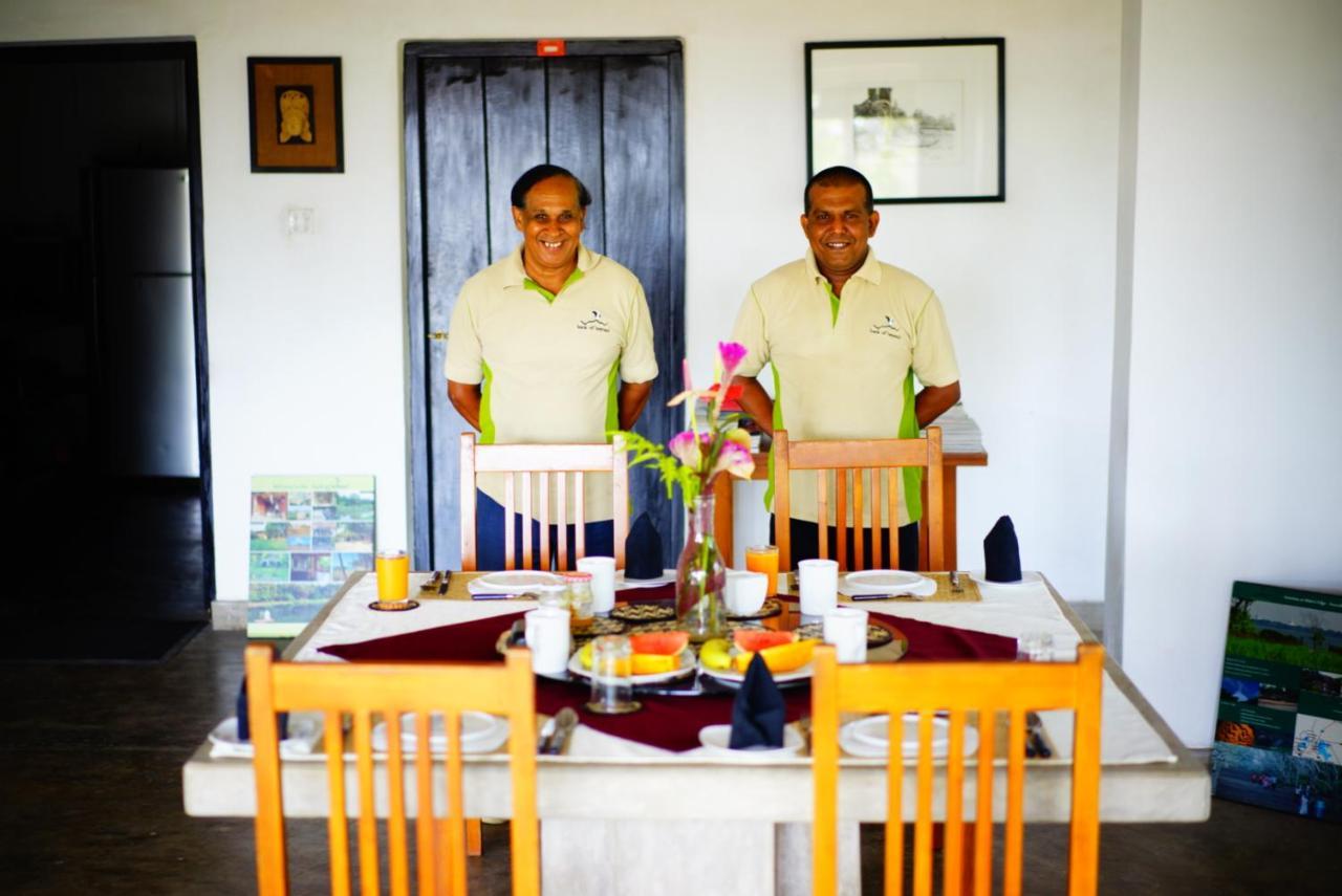 Waters Edge, Anuradhapura Villa Exterior photo